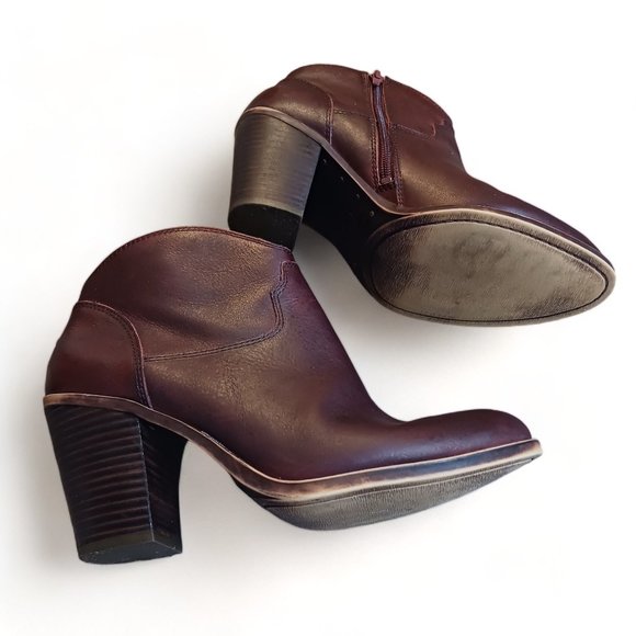 Lucky Brand Brown Leather  Western Style Stacked Heel Ankle Booties Size 8.5 - Picture 9 of 15